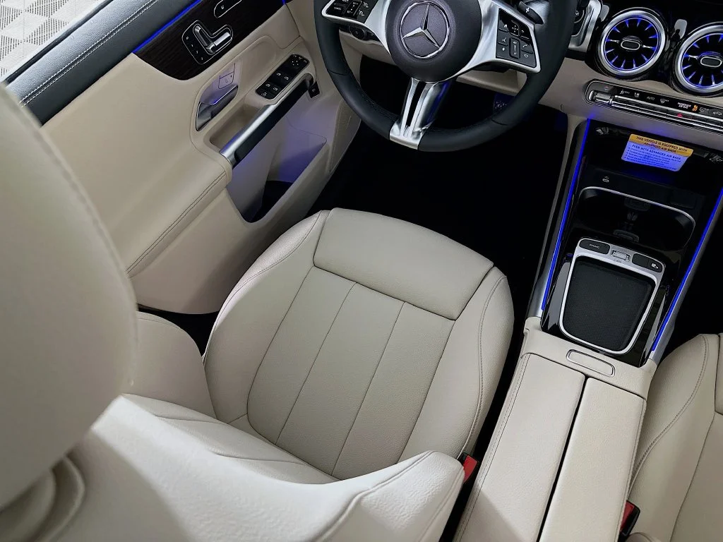 Used 2026 White Mercedes-Benz GLB 250 image 22