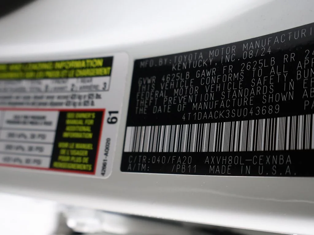Used 2025 White Toyota LE image 41
