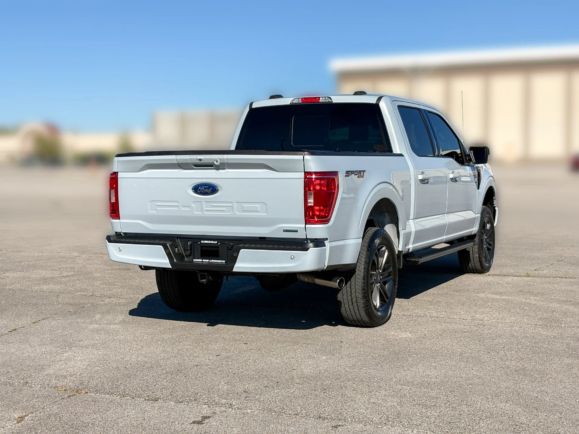 Used 2022 White Ford XLT image 9