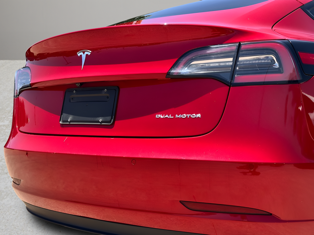 Used 2022  Tesla Long Range image 26