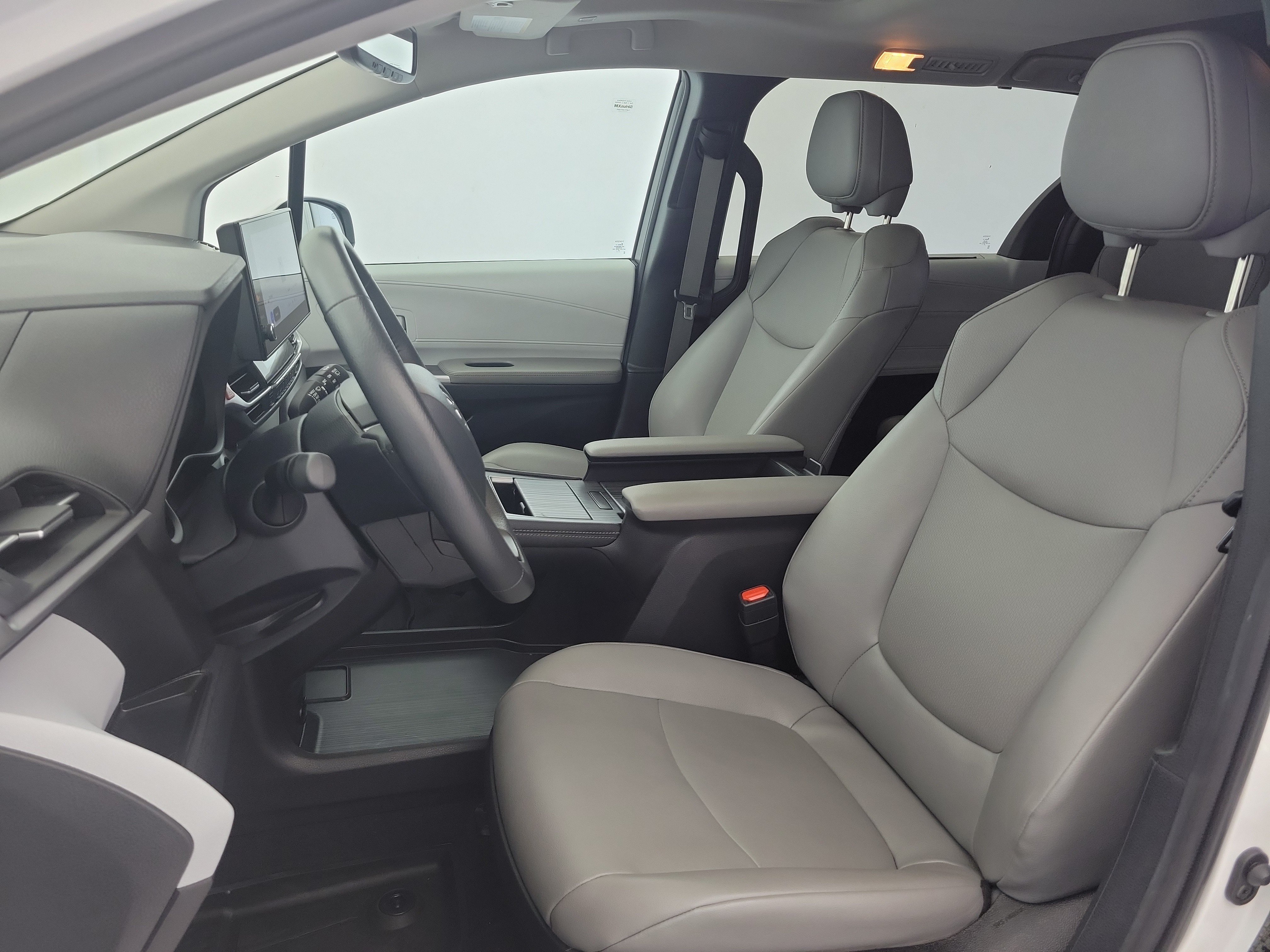 Used 2025 Wind Chill Pearl Toyota XLE image 19