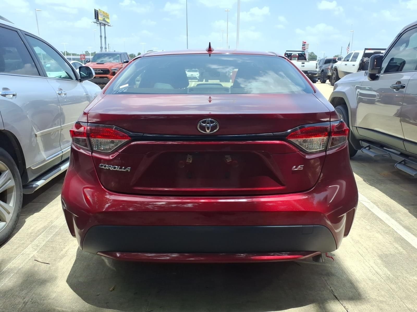 Certified Used 2022 Pearl Toyota LE image 6