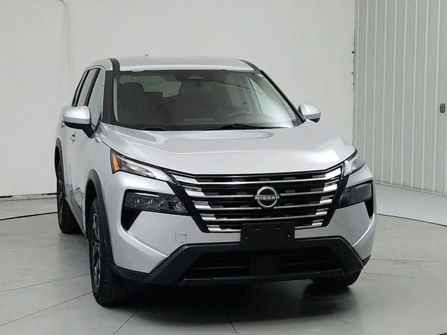 Used 2024 Silver Nissan SV image 2