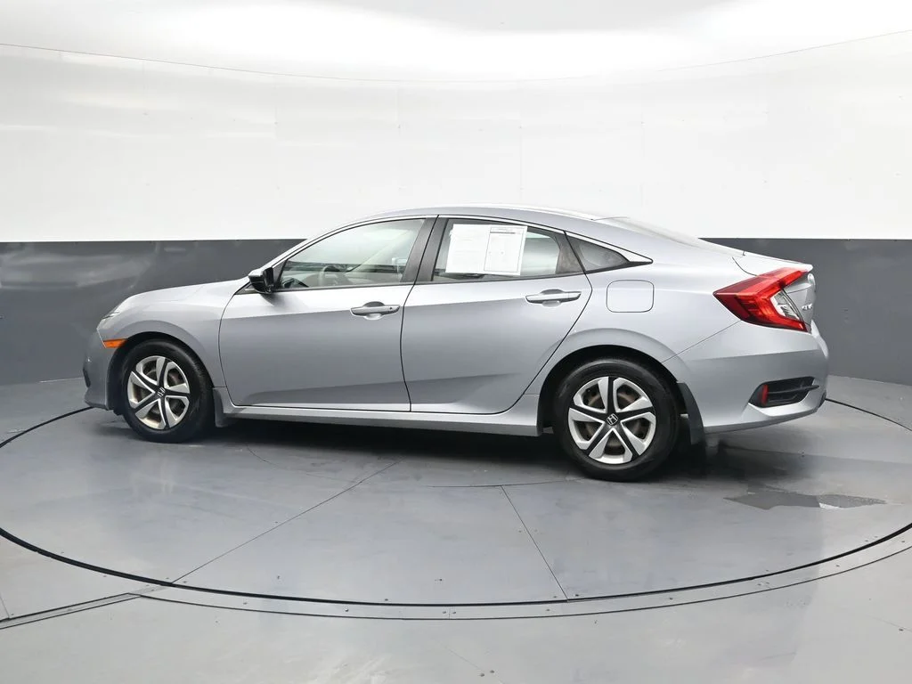 Used 2018  Honda LX image 8