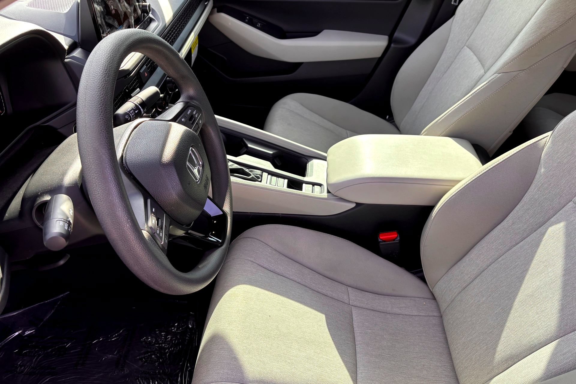 2025 Honda Accord SE - Photo 9