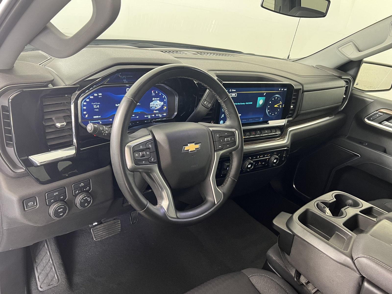 Used 2023 Black Chevrolet LT image 4