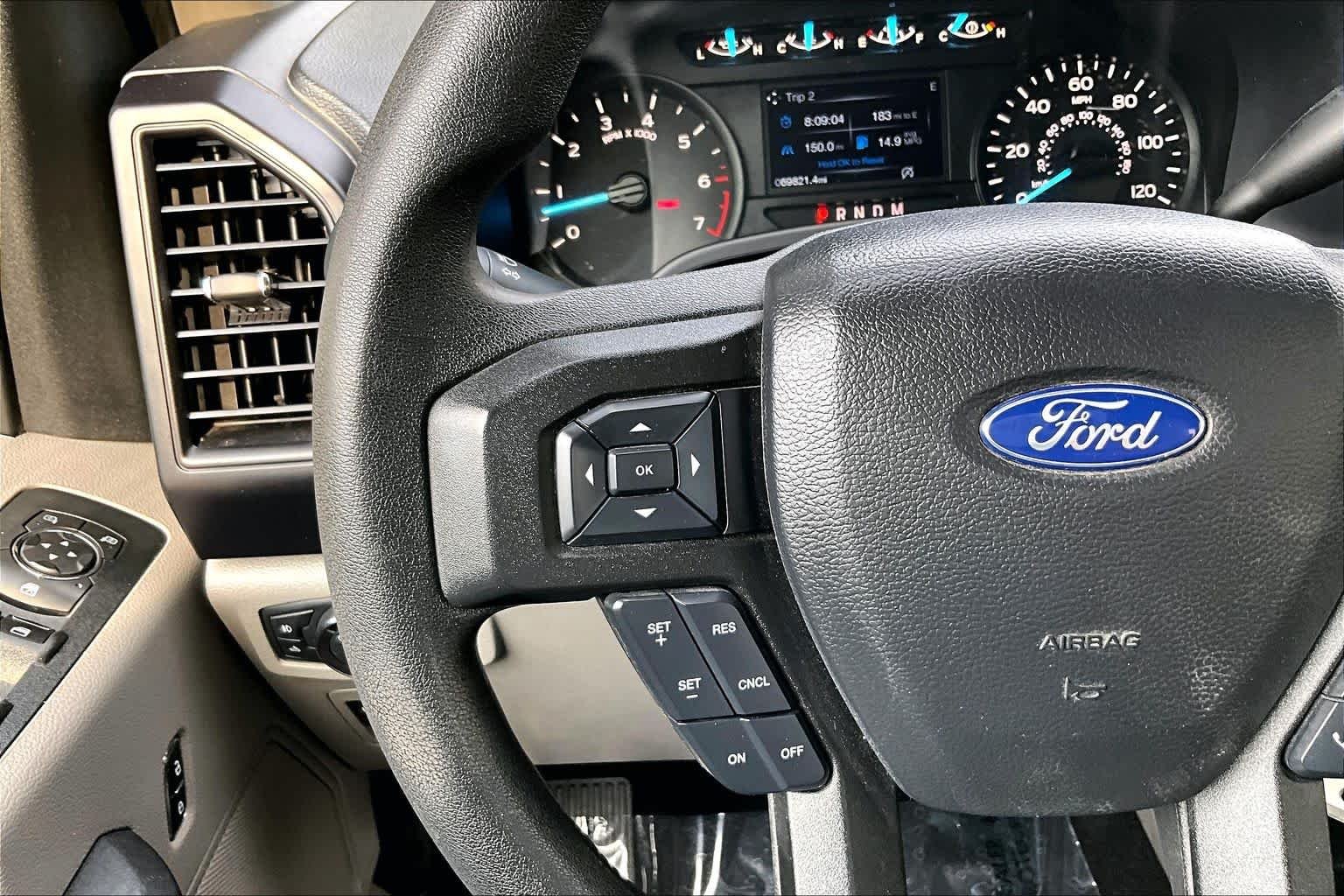 Used 2019 Magnetic Metallic Ford XL image 24