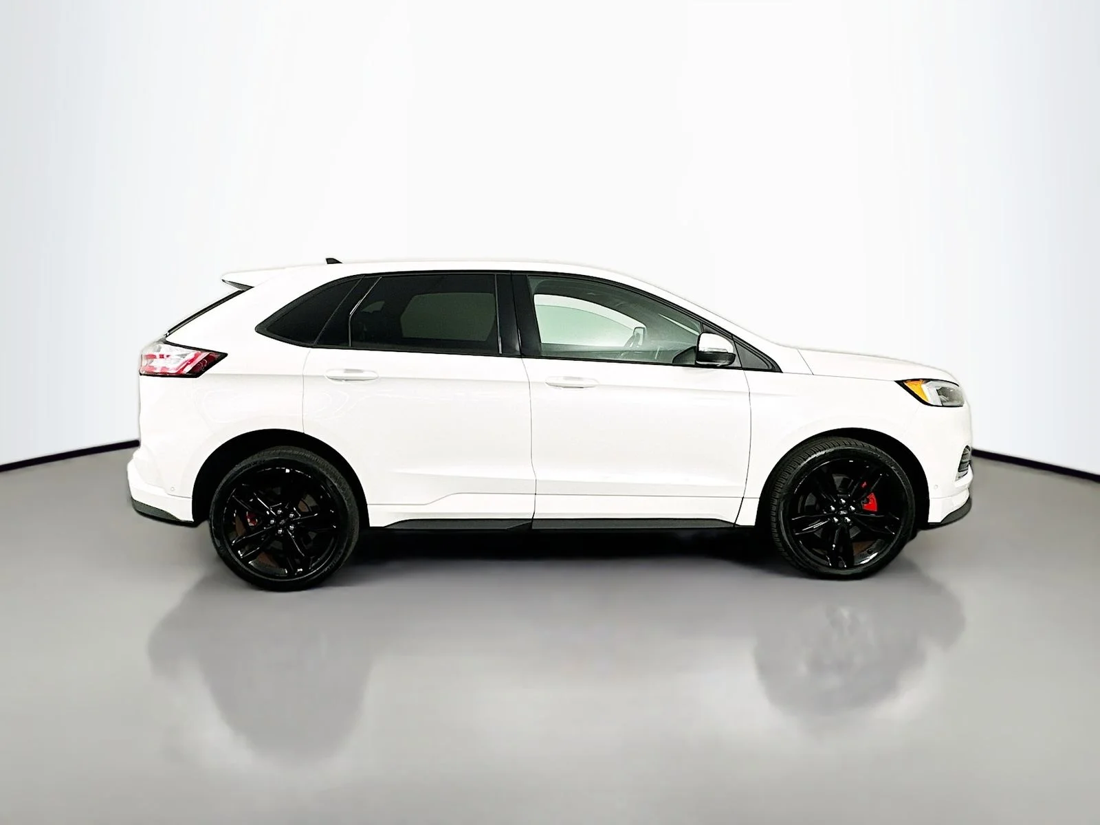 Used 2022 Star White Metallic Tri-Coat Ford ST image 8