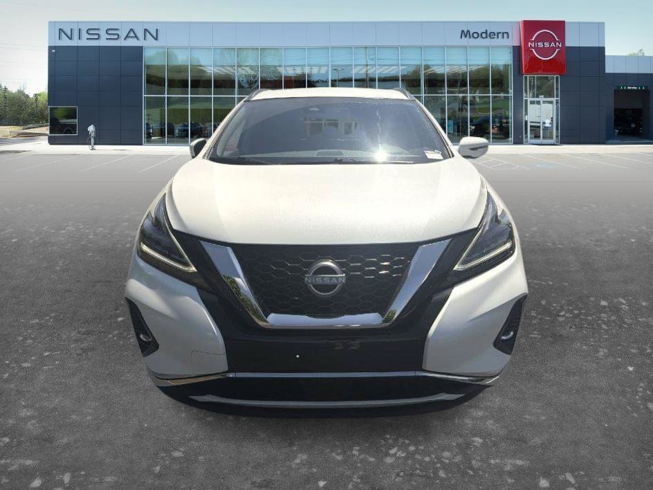 Certified Used 2023 Pearl White Tricoat Nissan SV image 2