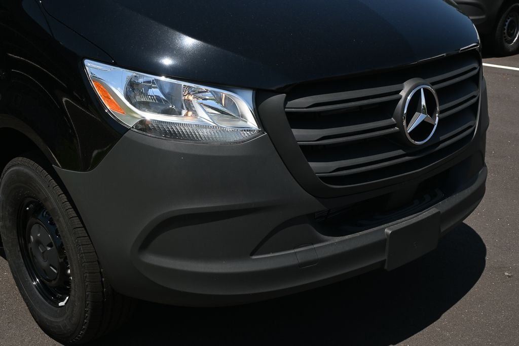 New 2026 Jet Black Mercedes-Benz Cargo 144 WB image 31
