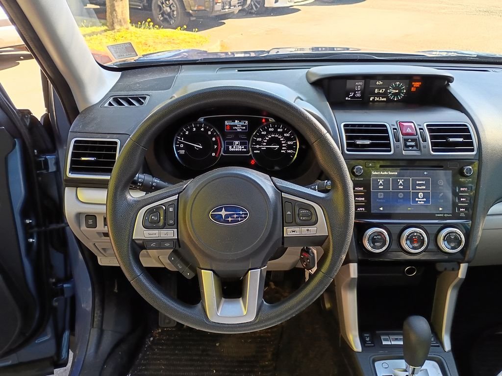 Used 2017 Quartz Blue Pearl Subaru 2.5i Premium image 23