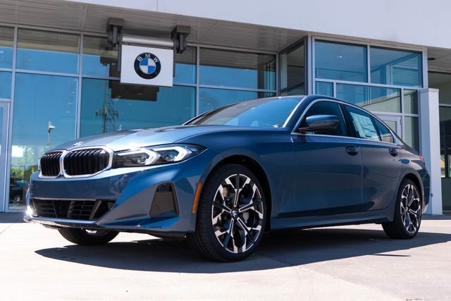 2026 BMW 3 Series 330i xDrive Sedan's photo