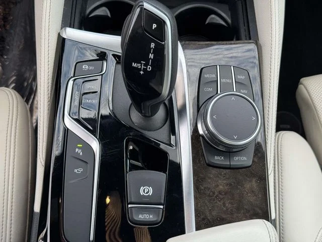 Used 2019 Blue BMW M550i xDrive image 38