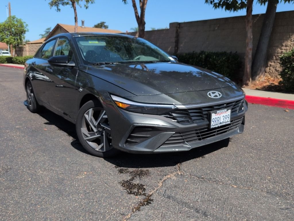 Certified Used 2025 Gray Hyundai SEL Sport image 1