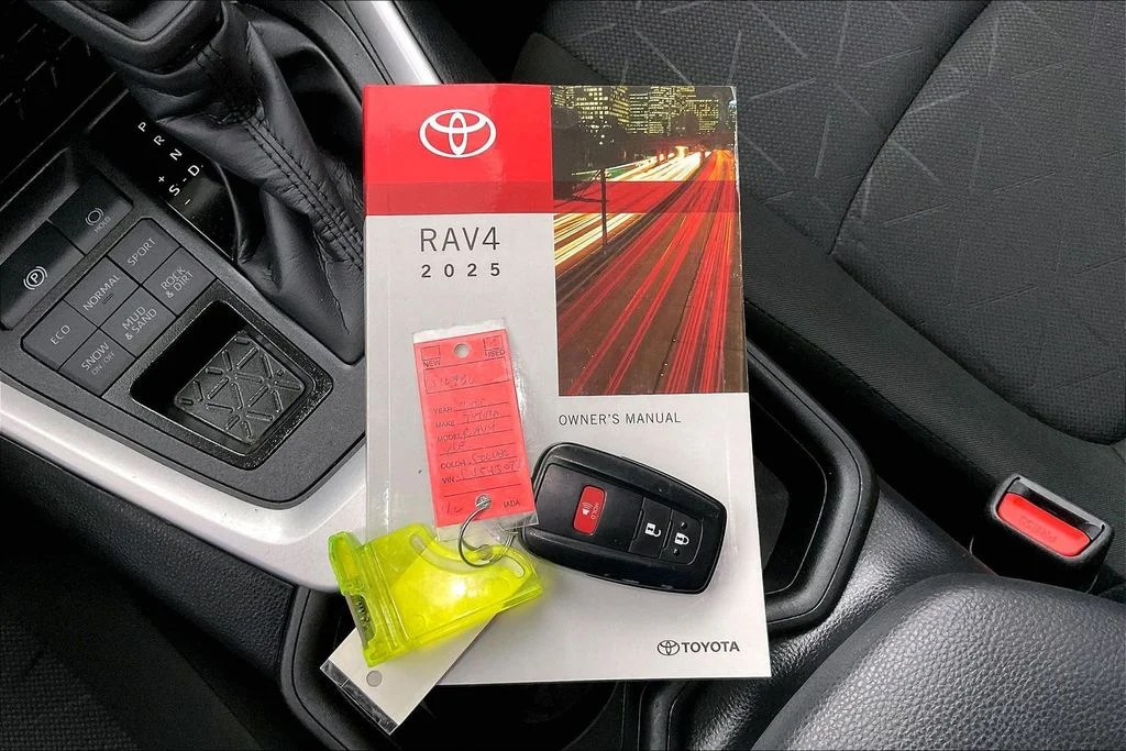 Used 2025 Silver Toyota XLE image 15