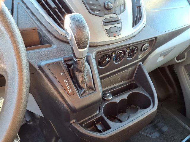Used 2016  Ford XL image 5