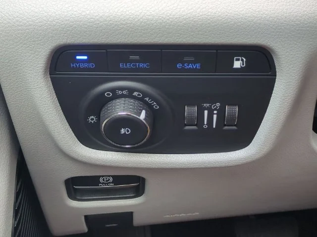 Used 2022 Gray Jeep Summit 4xe image 19