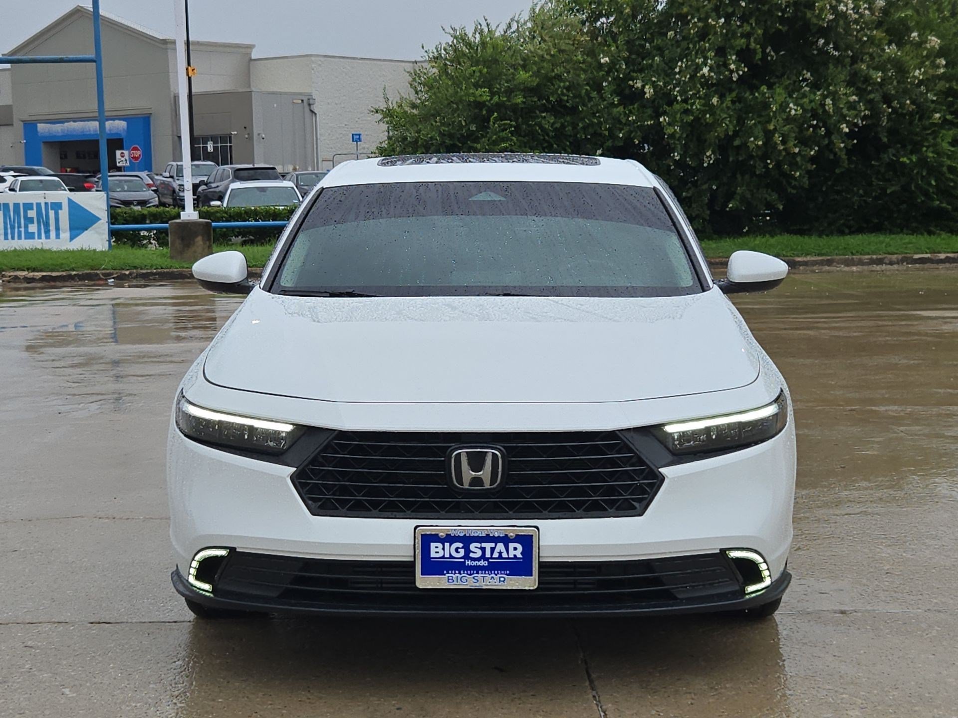 Used 2024 White Honda EX image 9