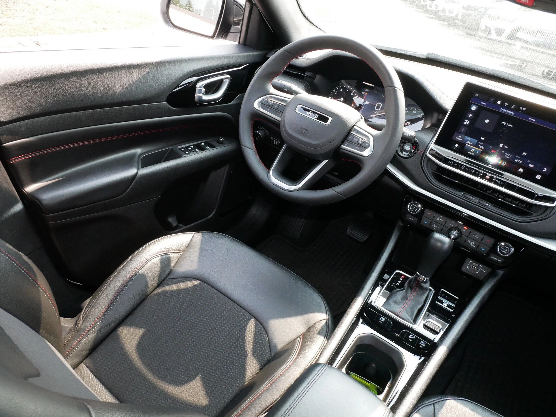 Used 2025 Bright White Clearcoat Jeep Trailhawk image 9