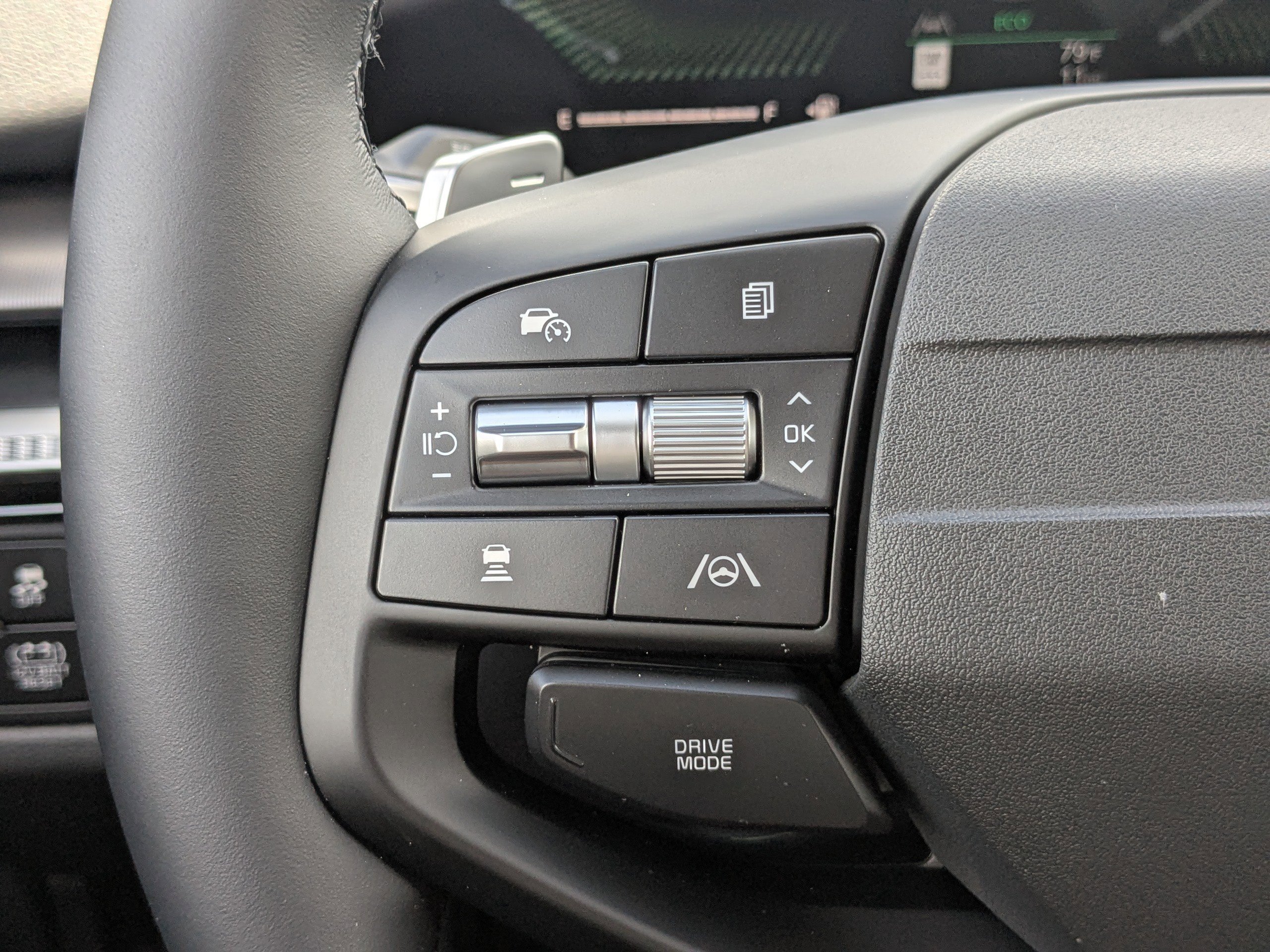 New 2026 Fusion Black Kia EX image 30