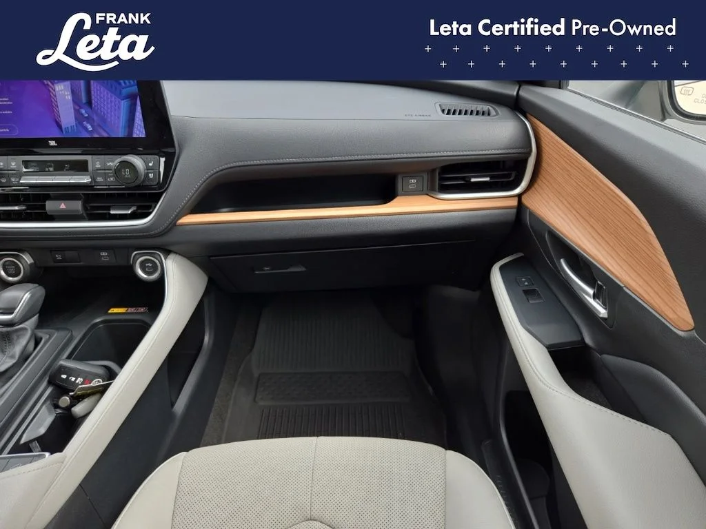 Used 2024 White Toyota Platinum image 19