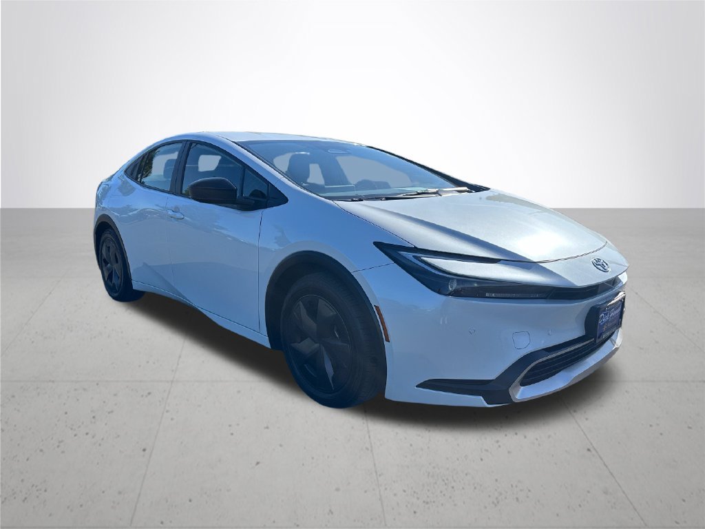 Used 2025 Beige Toyota SE image 5