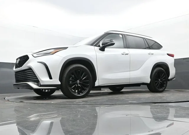 2023 Toyota Highlander XSE - Photo 30