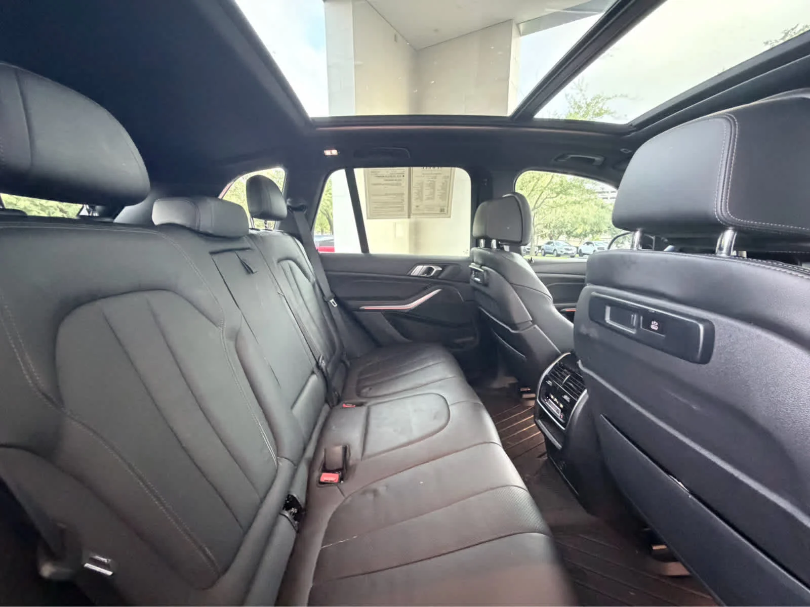 Used 2022  BMW sDrive40i image 26
