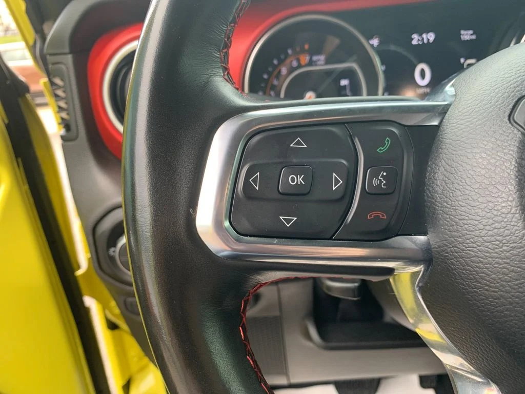 Used 2023  Jeep Rubicon image 27