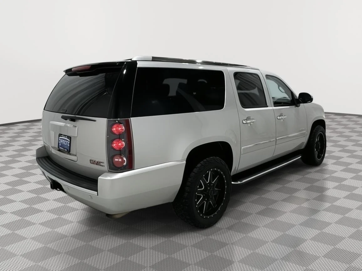 Used 2011 PURE SILVER METALLIC GMC Denali image 5