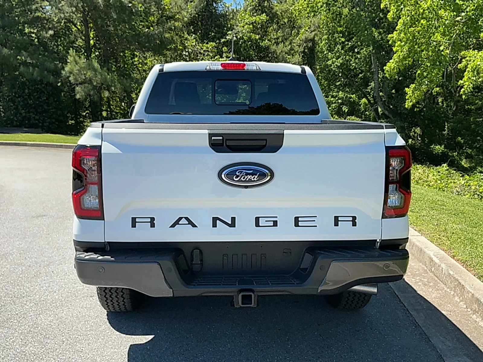 Used 2024 Oxford White Ford LARIAT image 17