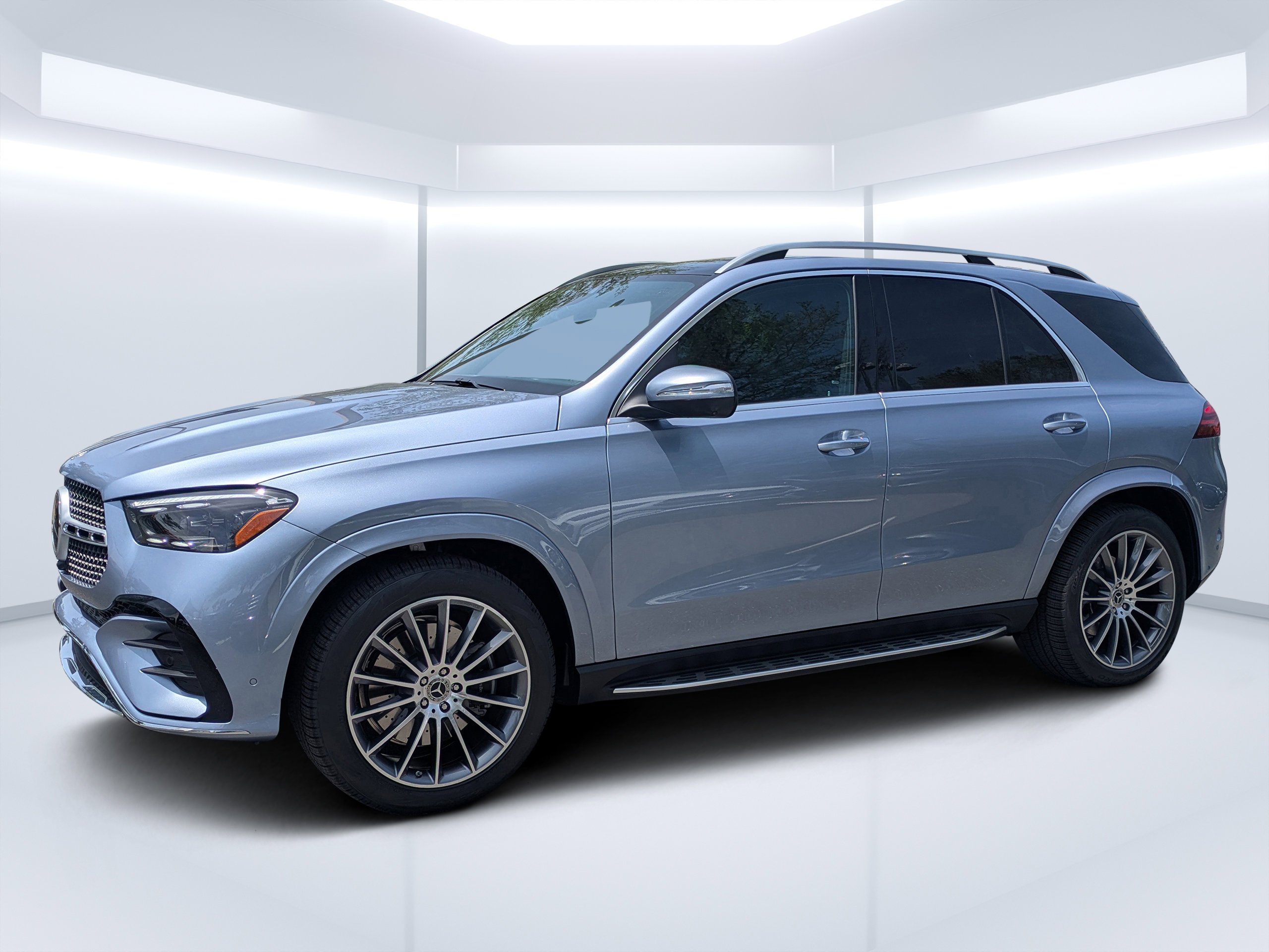 New 2026 MANUFAKTUR Cote d'Azur Light Blue Metallic Mercedes-Benz GLE 350 image 34