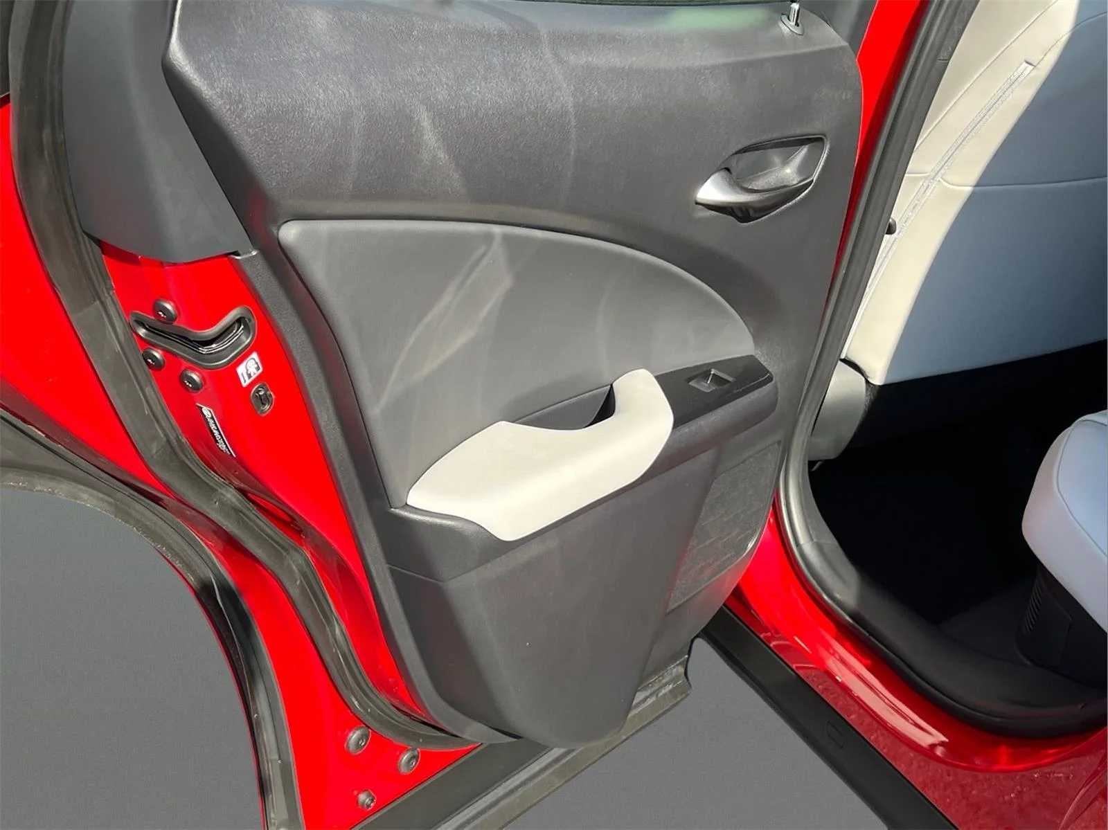 2025 Lexus UX - Photo 21