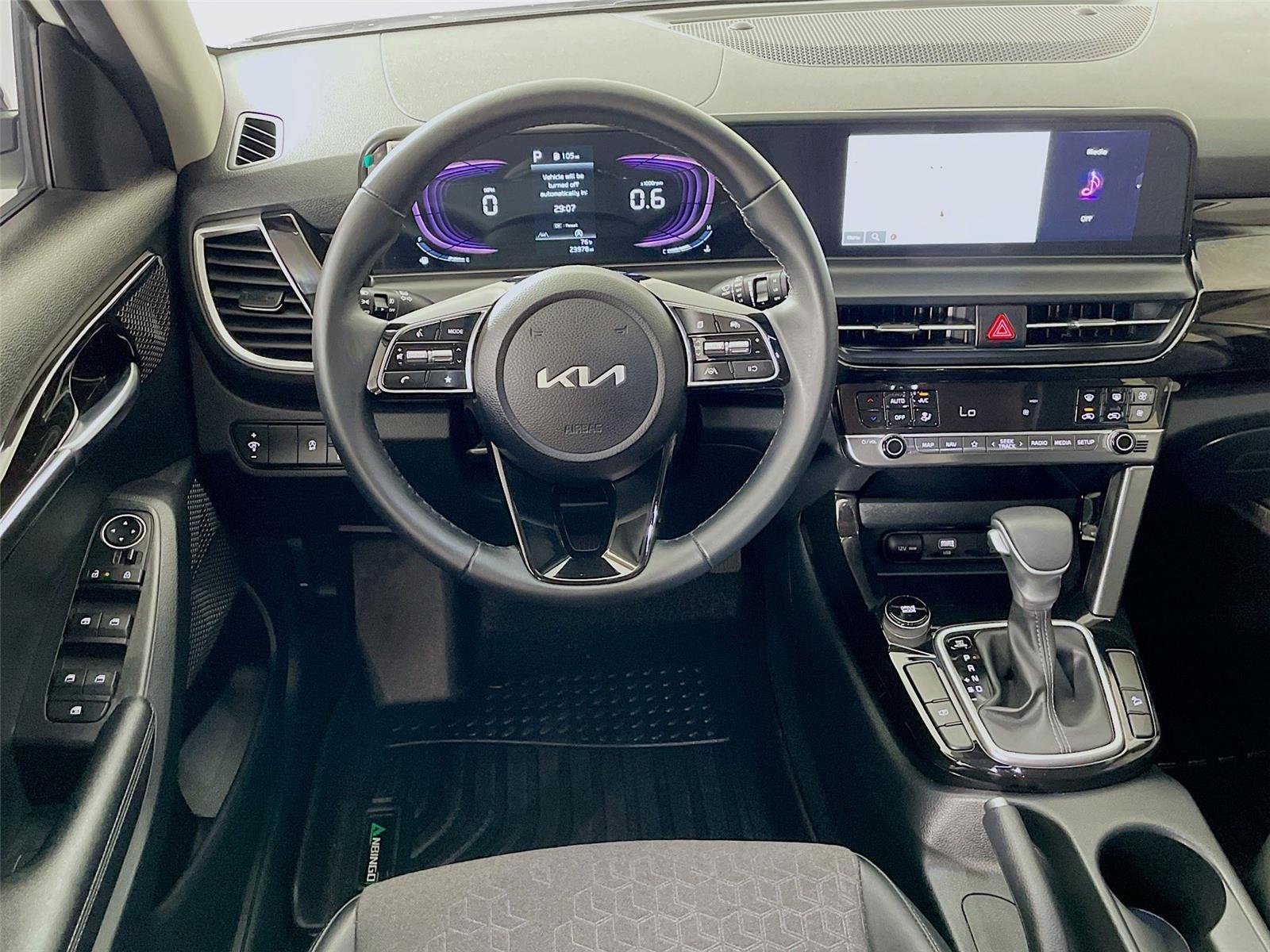 Used 2025 Clear White/Fusion Black Roof Kia S image 26