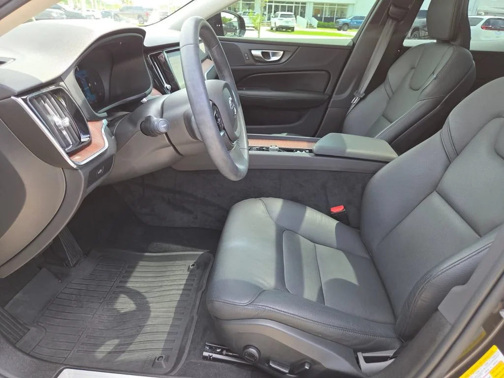 Used 2025 Platinum Gray Metallic Volvo Plus image 27