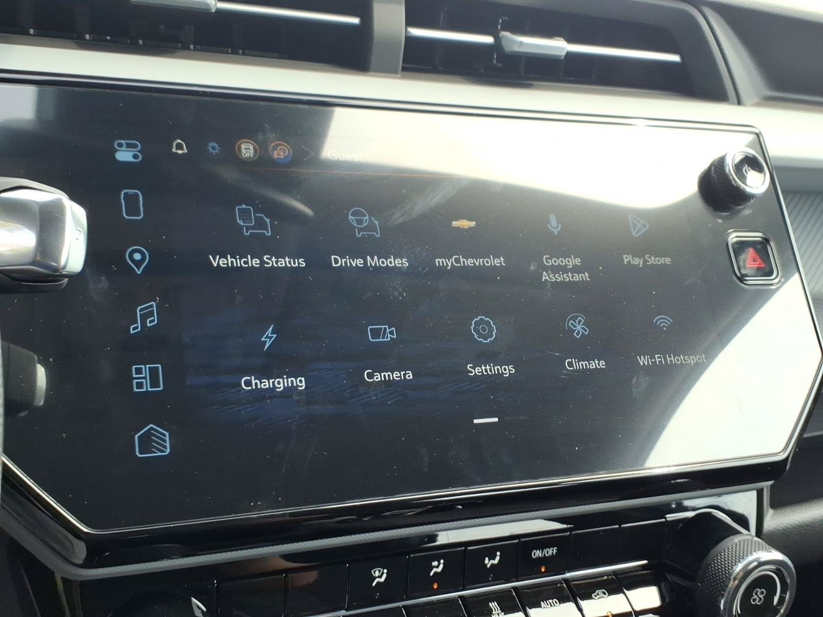 2027 Chevrolet Bolt LT - Photo 7