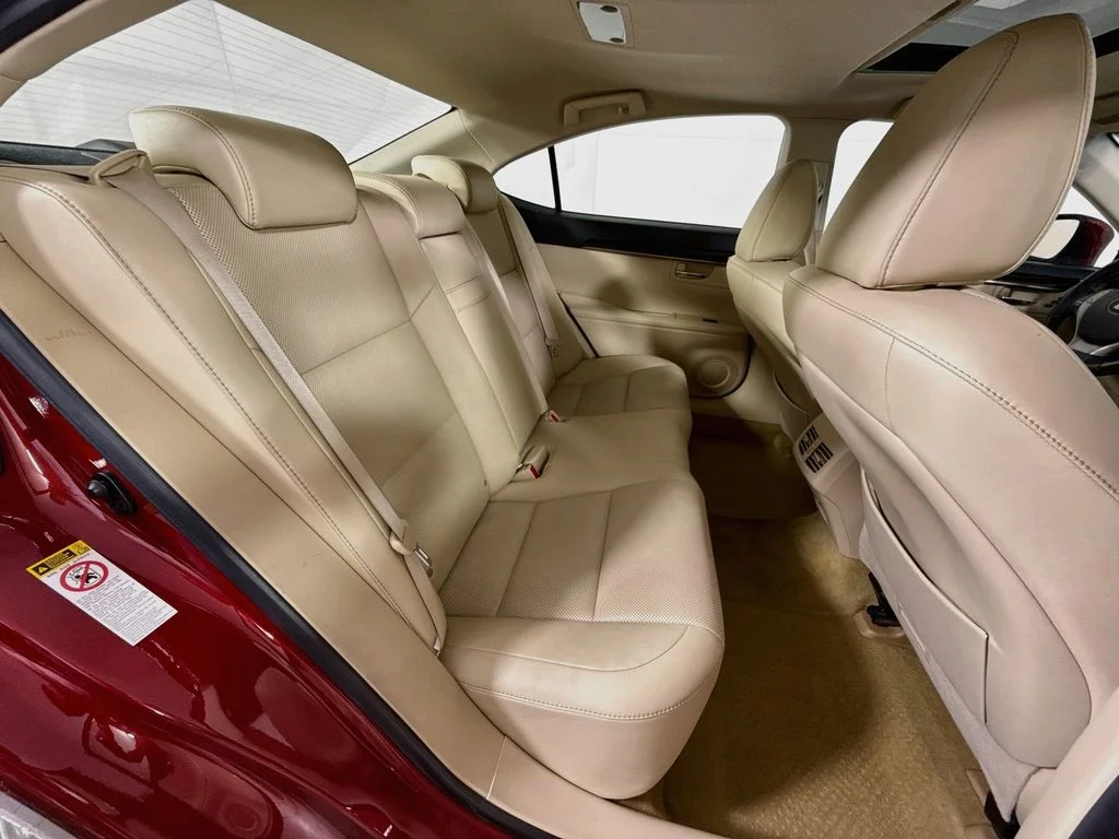 Used 2014 Matador Red Mica Lexus Base image 27