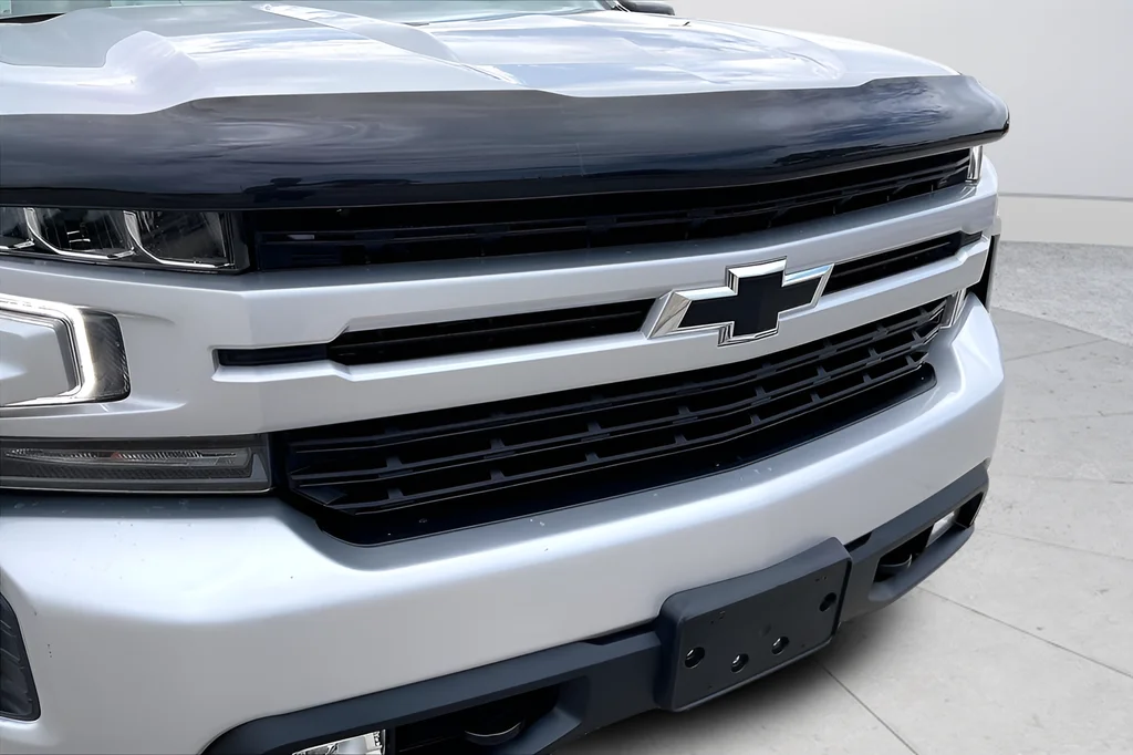 Used 2022 Silver Chevrolet RST image 34