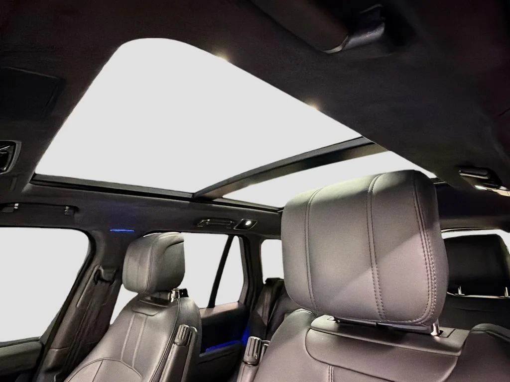 Used 2020  Land Rover HSE image 22
