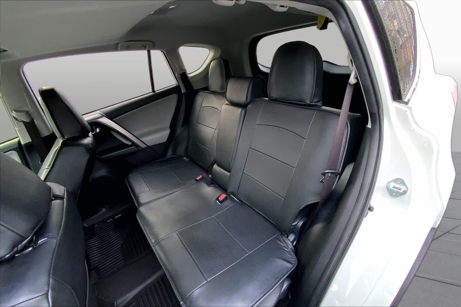 Used 2017 Super White Toyota XLE image 20