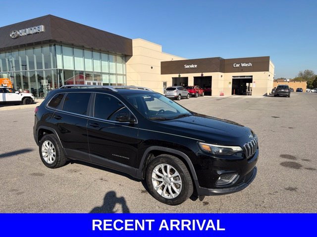 Used 2019 Diamond Black Jeep Latitude image 28