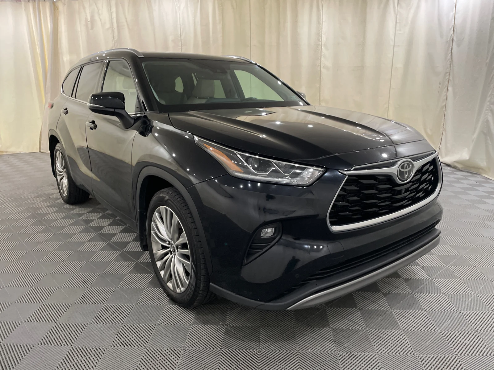 Used 2022 Midnight Black Metallic Toyota Platinum image 3