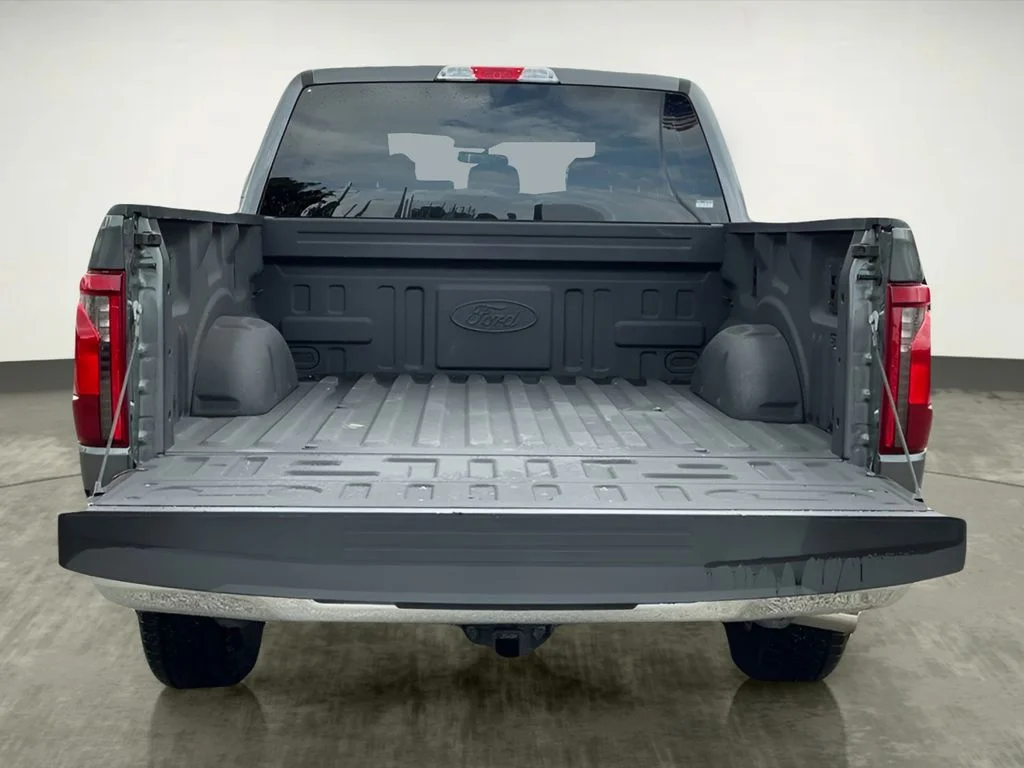 Used 2025 Gray Ford XLT image 14