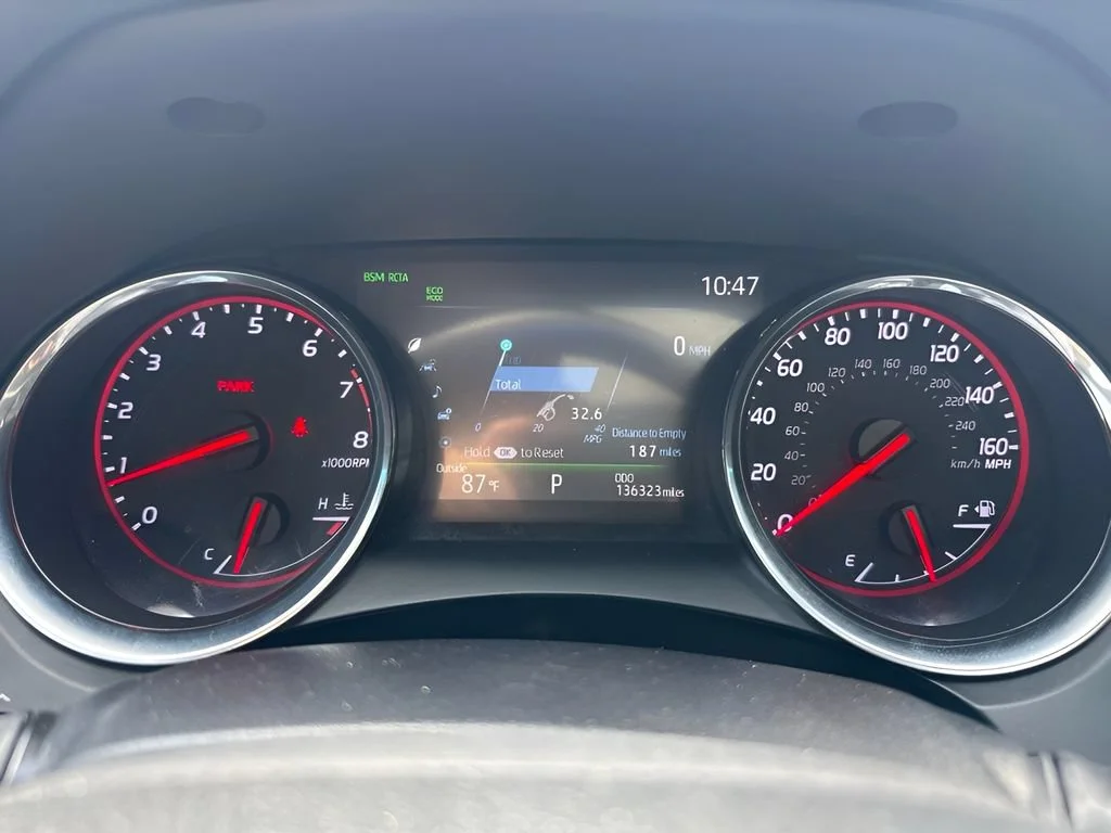 Used 2019  Toyota XSE image 26