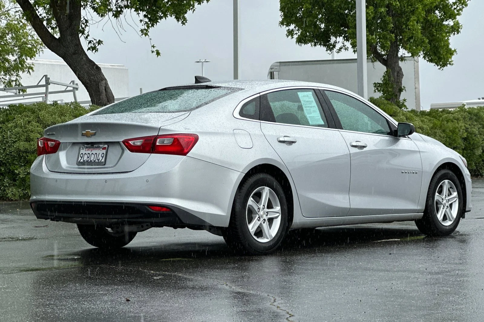 Used 2022 Silver Ice Metallic Chevrolet LS image 4