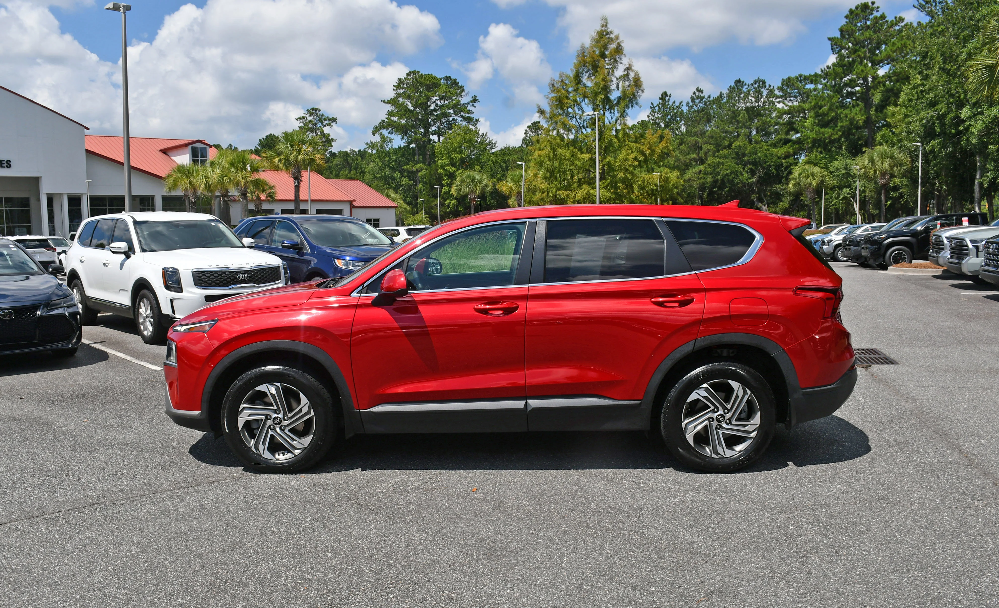 Used 2021 Hyundai Santa Fe SE with VIN 5NMS14AJ7MH339963 for sale in Bluffton, SC