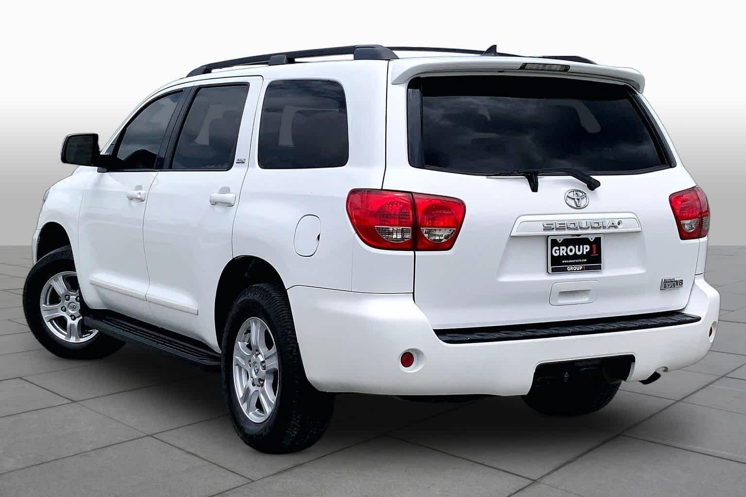 Used 2015 Super White Toyota SR5 image 12