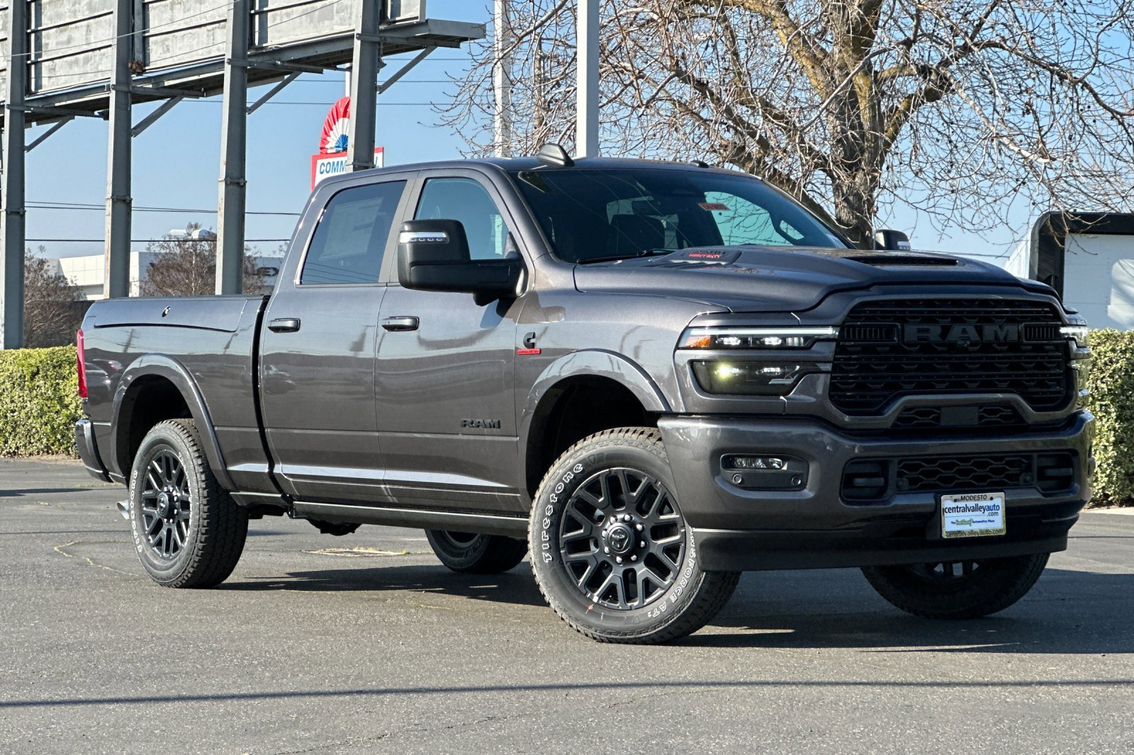 New 2026 Granite Crystal Metallic Clearcoat Ram Limited image 2