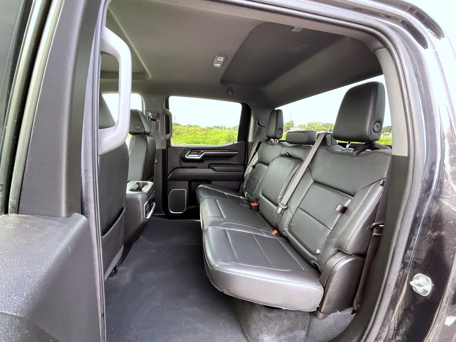 Used 2022 Silver GMC SLT image 19