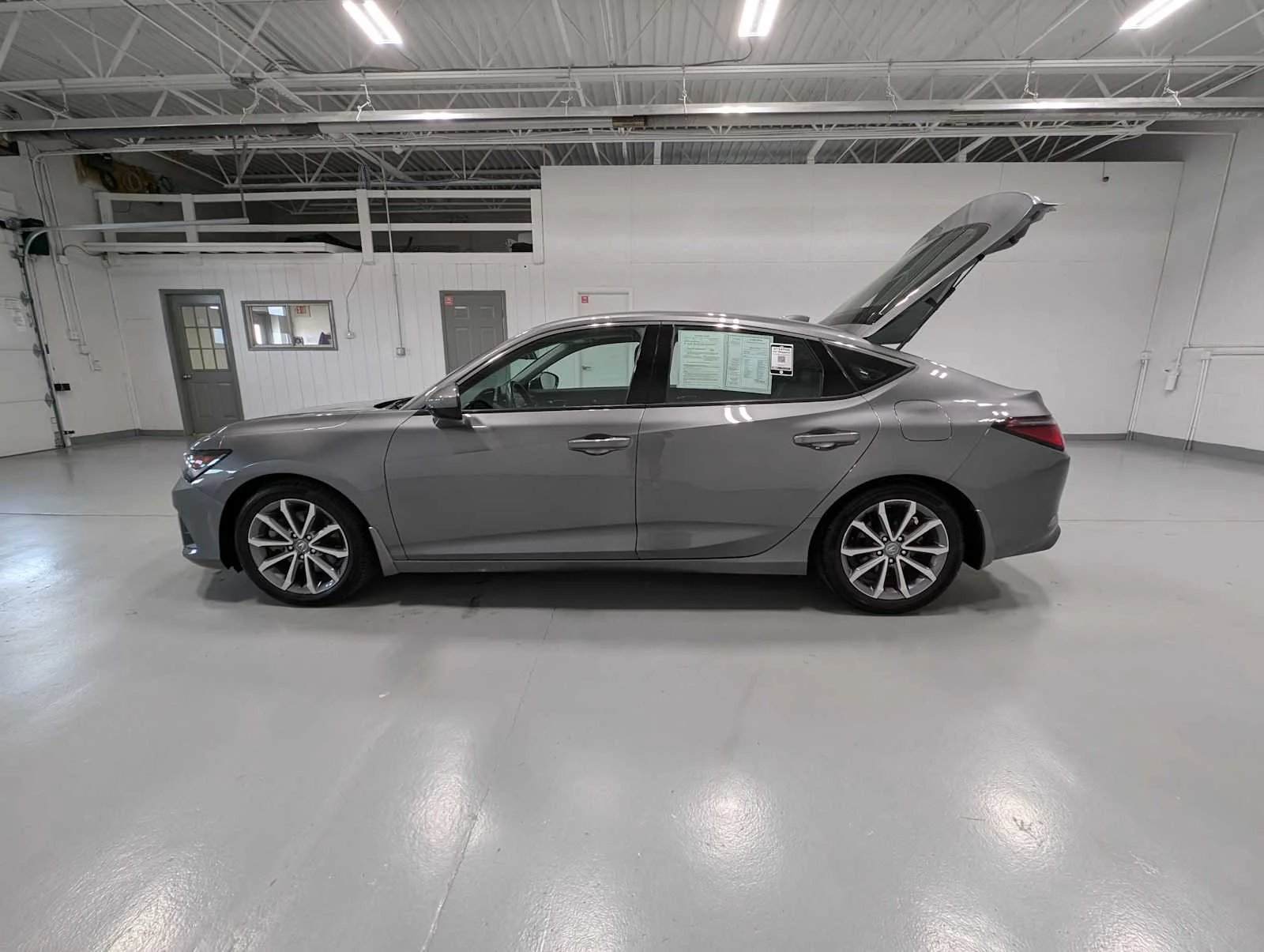 Used 2025 Liquid Carbon Metallic Acura  image 12